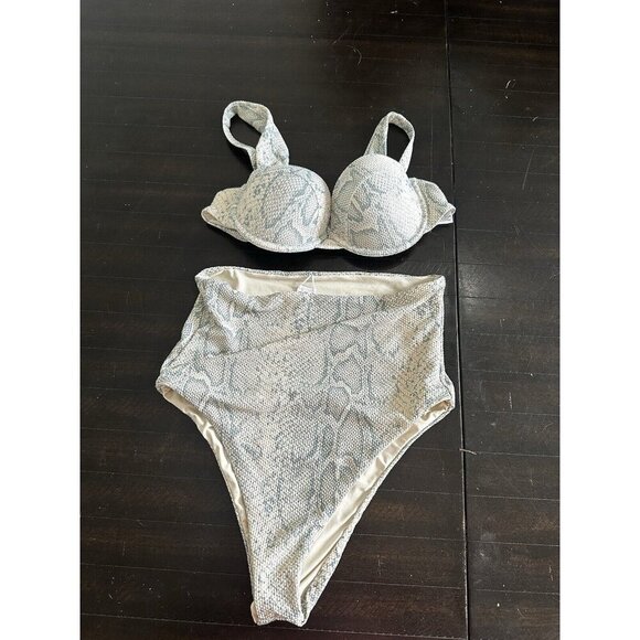 Gianni Bini High Waisted Snake Print Bikini Medium Top And Bottom - Picture 1 of 3